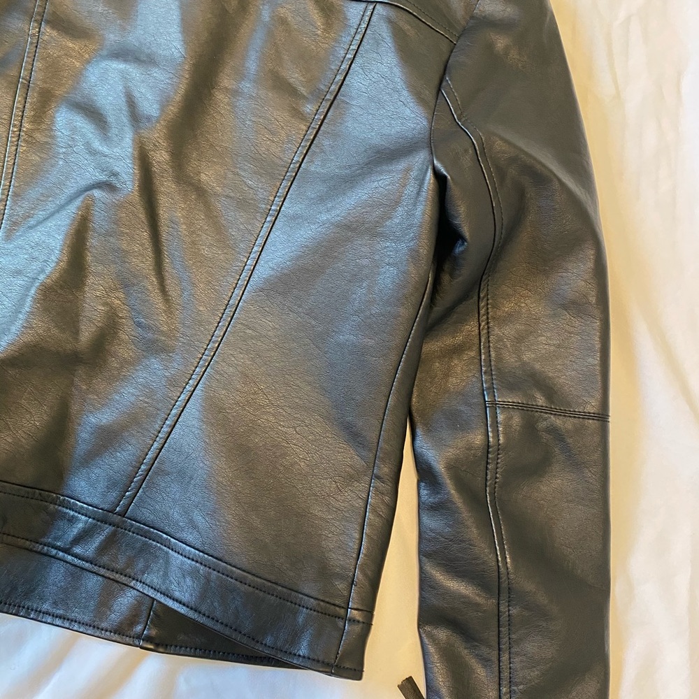 Black jacket - Picture 4 of 7